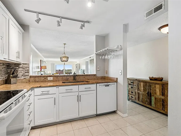 719 Pinellas Bayway S #301 — Photo 13