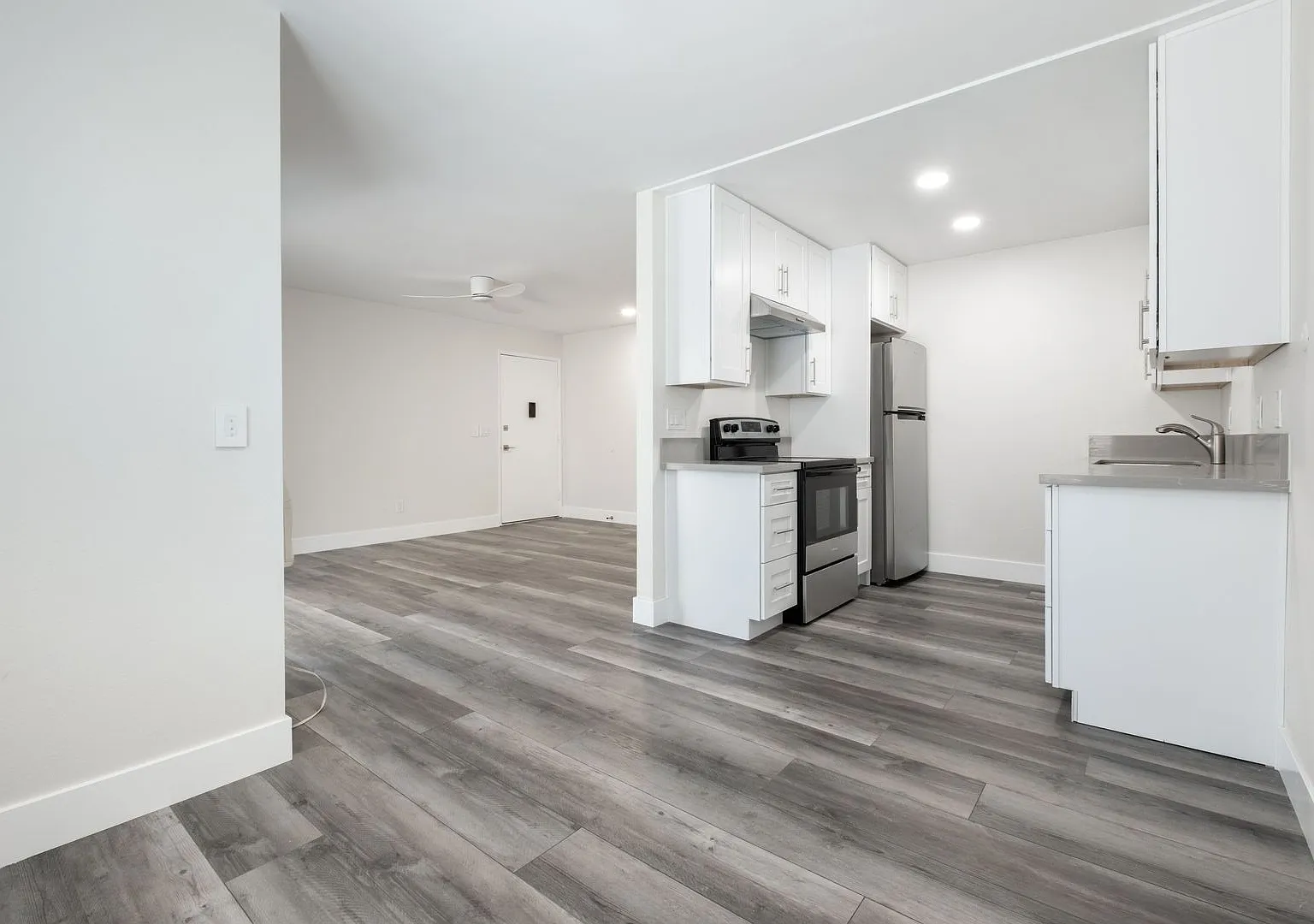 Vista de Helix Apartments — Photo 2