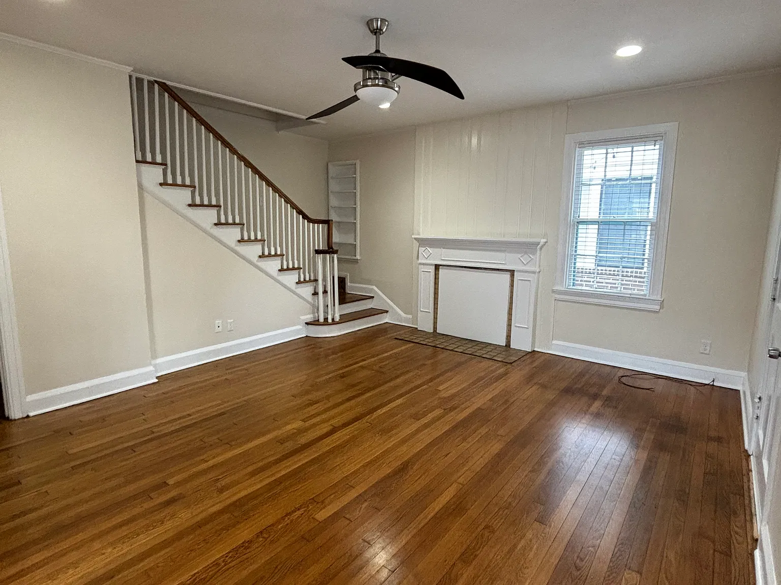 4 bed, 2192 sqft, $5,000 — Photo 4