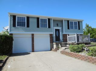 606 Ridgeview Dr, Harrison, OH 45030