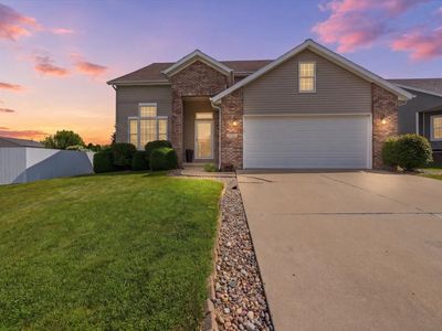 2704 Stratmoor Dr, Bloomington, IL, 61705