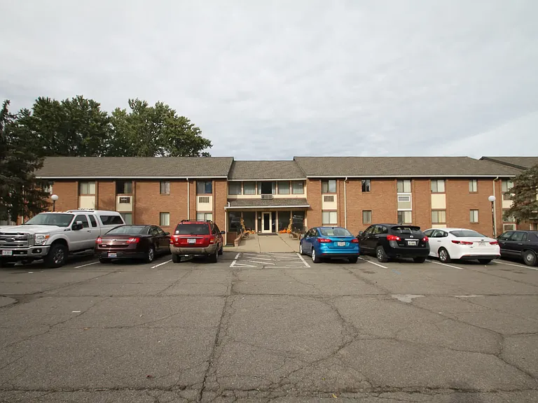 Orchard Terrace Apartments — Photo 28