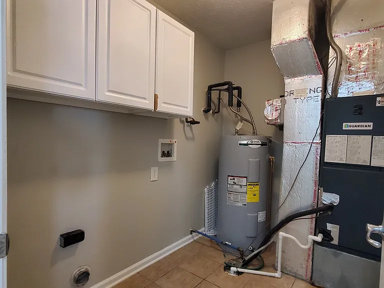 10450 Lookout Ln — Photo 15