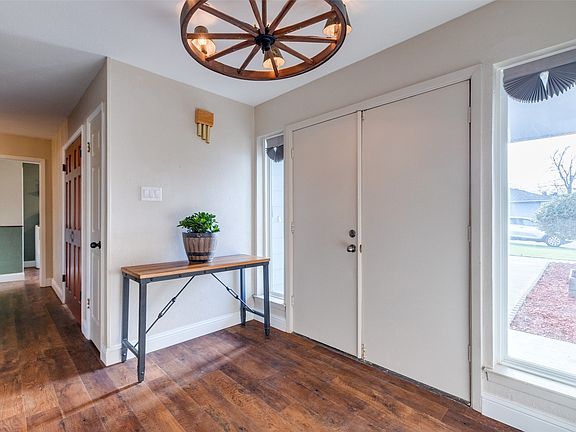 4th image of 9790 Camfield Rd