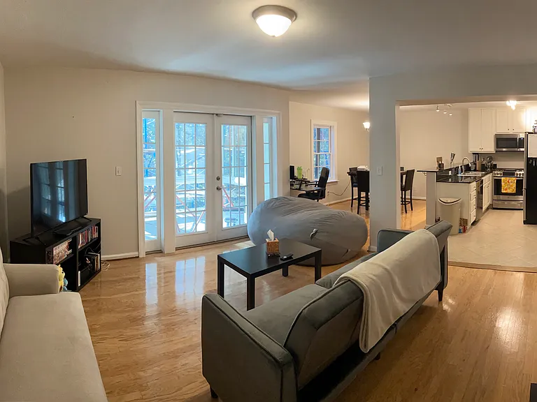 1445 Monroe Dr NE — Photo 1