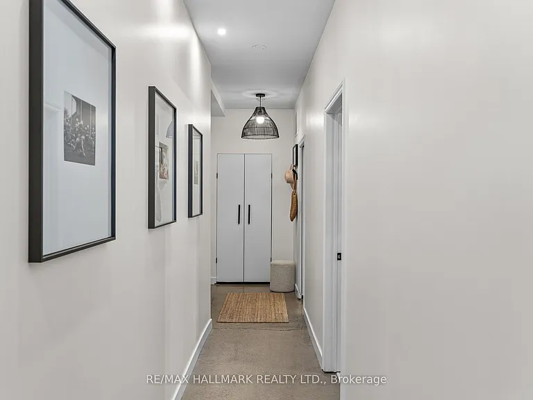 747 Queen St E #202 — Photo 21