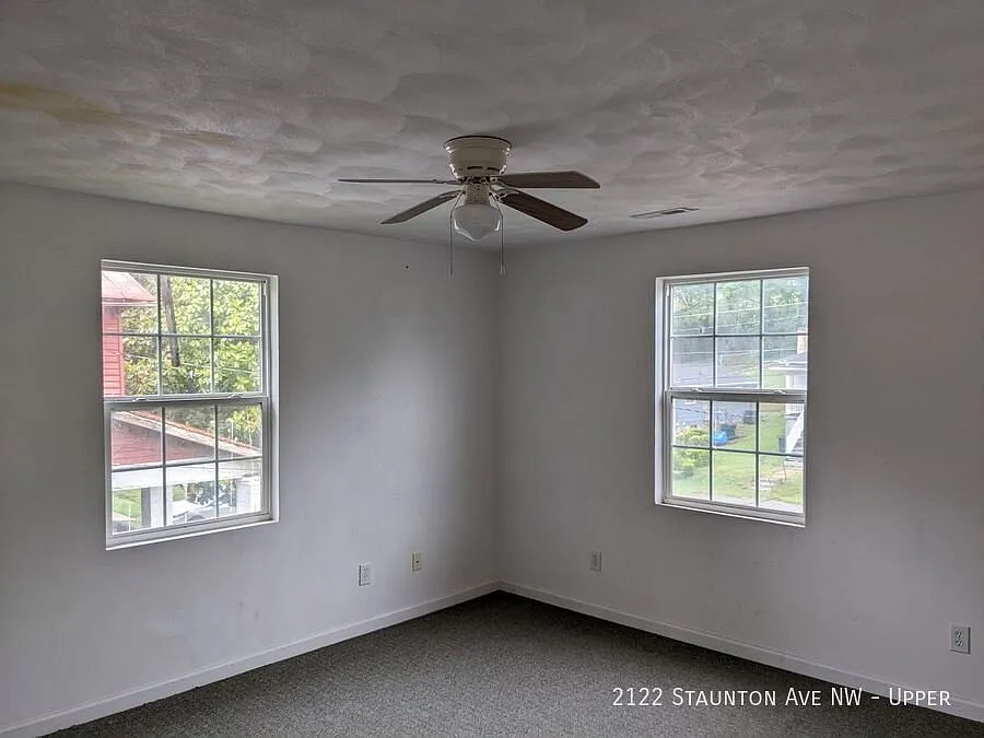 2 Bedroom Upstairs Apartment Ready For Viewing! — Photo 3