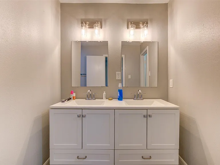 3046 Wagon Trail Dr — Photo 33