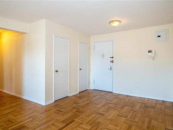 4th image of 2 Washington Sq APT 3H
