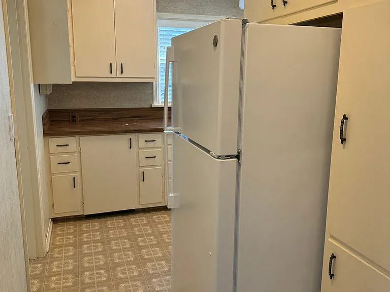 1533 Melrose St — Photo 14