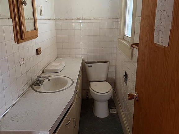 5th image of 2806 Duncan St