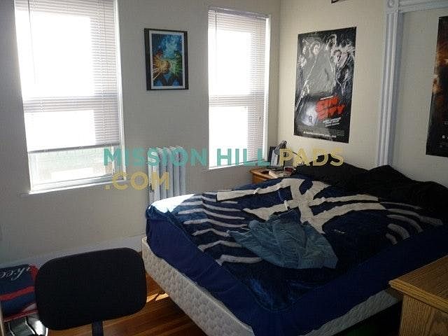2nd image of 34 Darling St #U3
