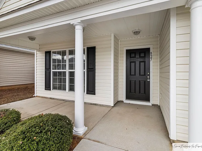 827 Chablis Dr — Photo 2