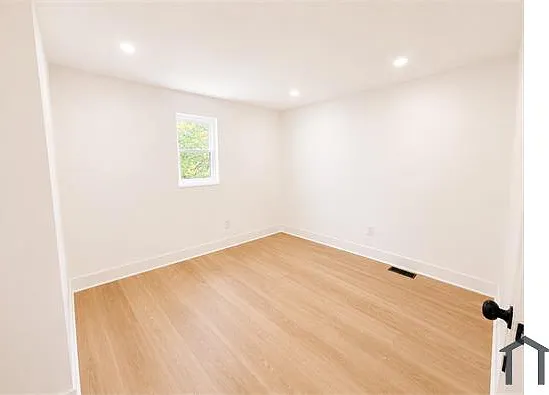 316 S Princeton Ave — Photo 18