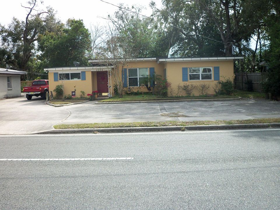 1st image of 2304 University Blvd W