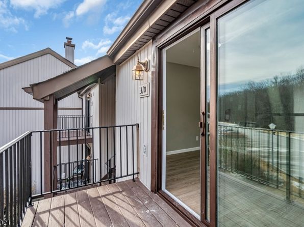 16310 Dell Pl, Stanhope Boro, NJ 07874
