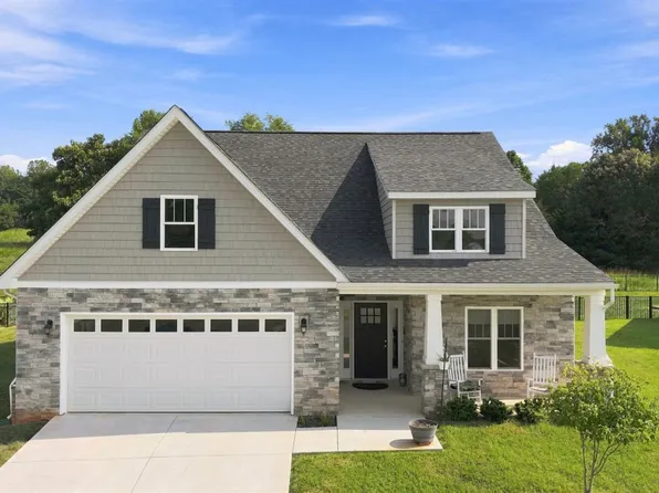 1164 Boonsboro Meadows Dr, Lynchburg, VA 24503
