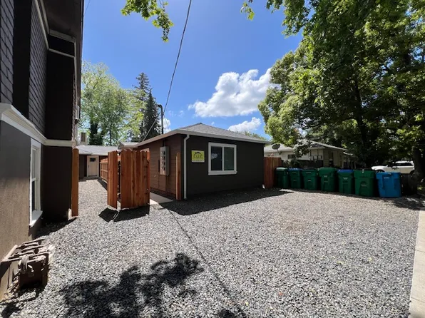 205 W 20th St, Chico, CA 95928