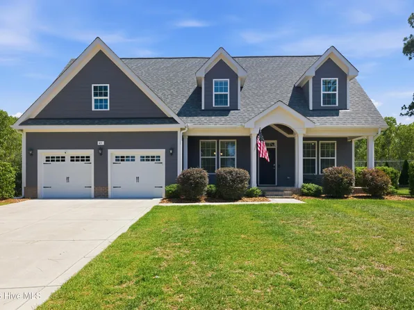 45 Banning Drive, Whispering Pines, NC 28327