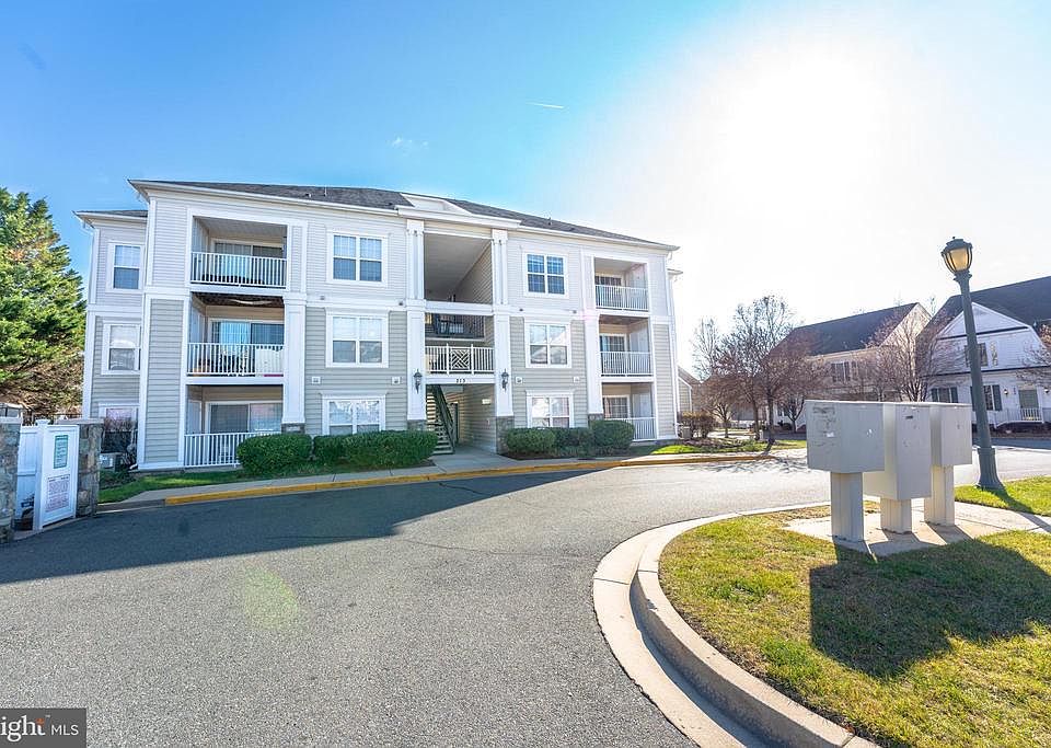 1st image of 213 Marsh Hollow Pl APT B