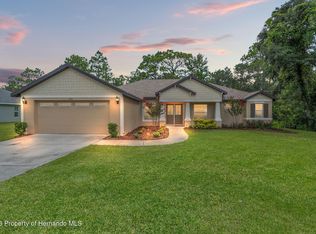 12141 Marvelwood Rd, Weeki Wachee, FL 34614