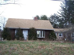 572 Lakeside Rd, Newburgh, NY 12550