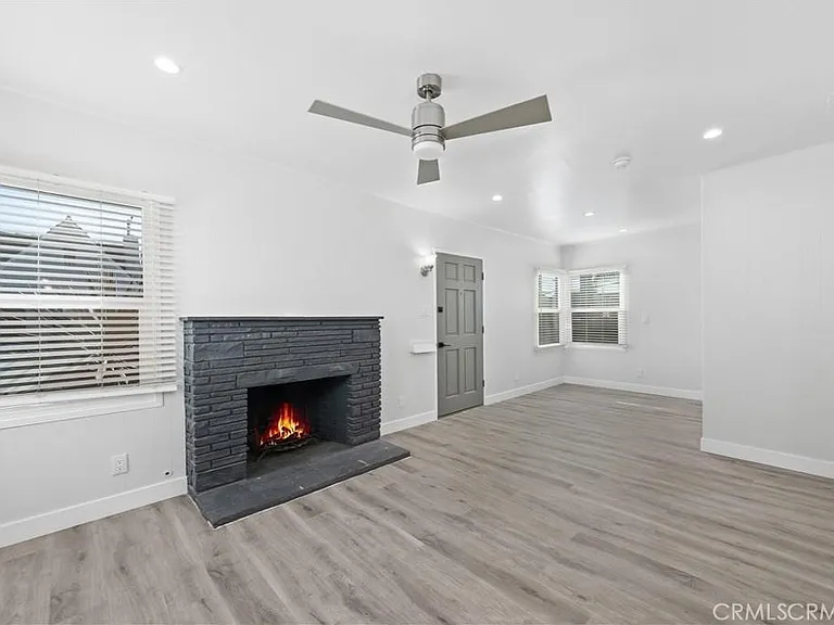 5715 Campo Walk — Photo 9