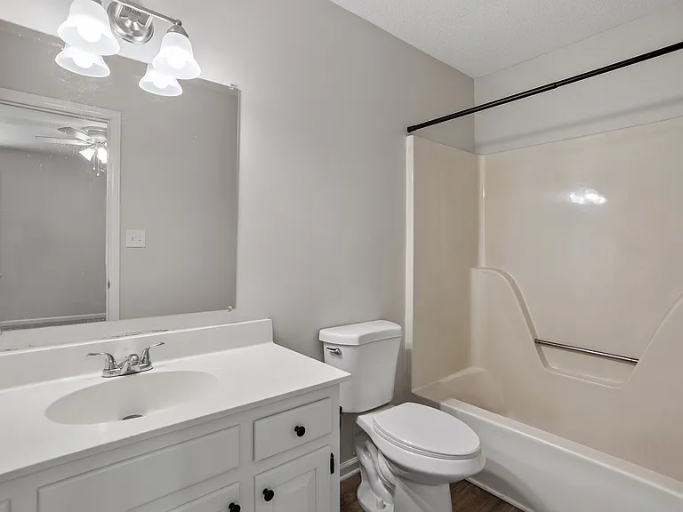 516 Caprice Ct — Photo 21