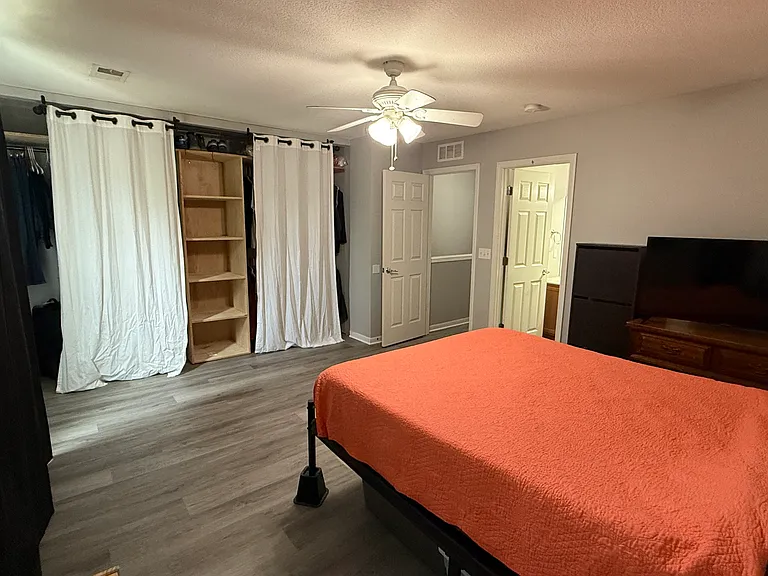 5431 N Hickory St — Photo 16