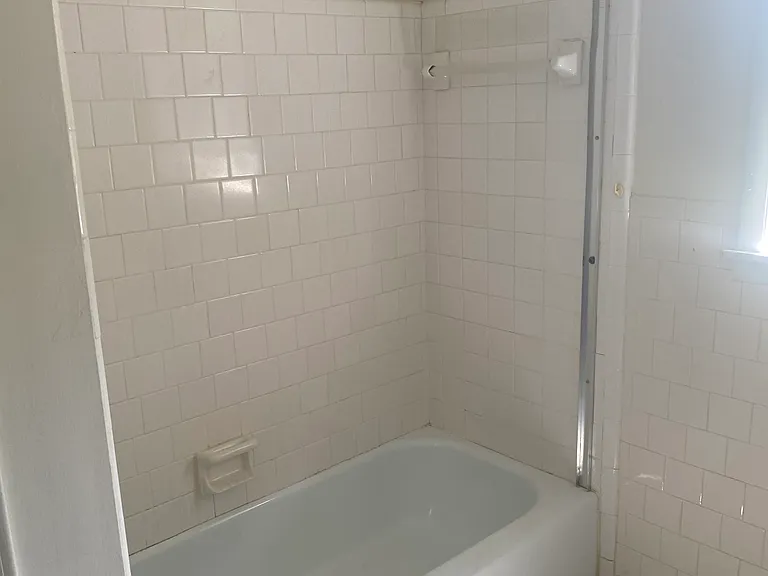 124 Gardenview Dr — Photo 10