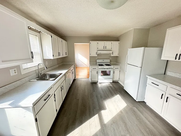 41 Putnam St #1 — Photo 4