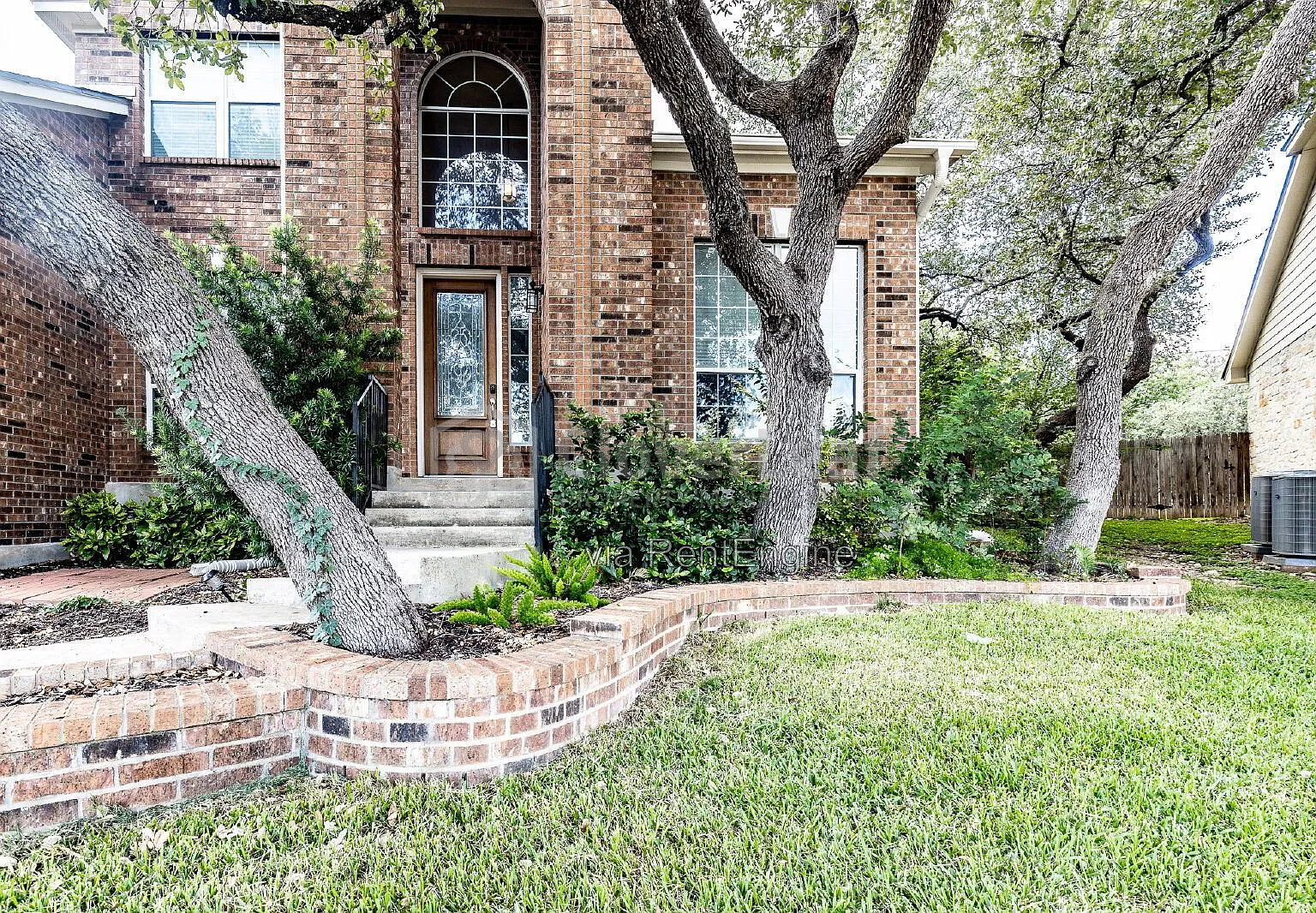 4 bed, 3.5 bath, 3170 sqft, $2,397 — Photo 4