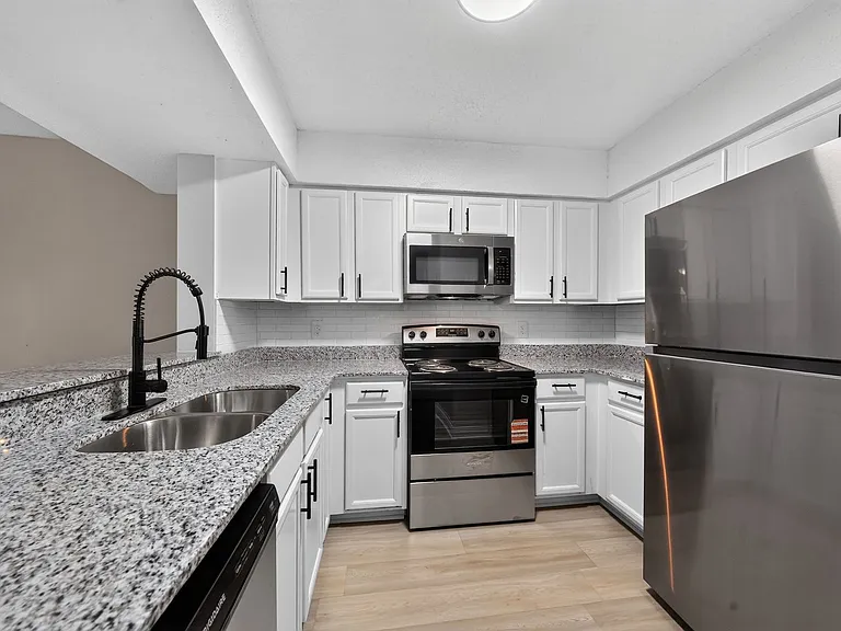 Spring Branch Apartments — Photo 42