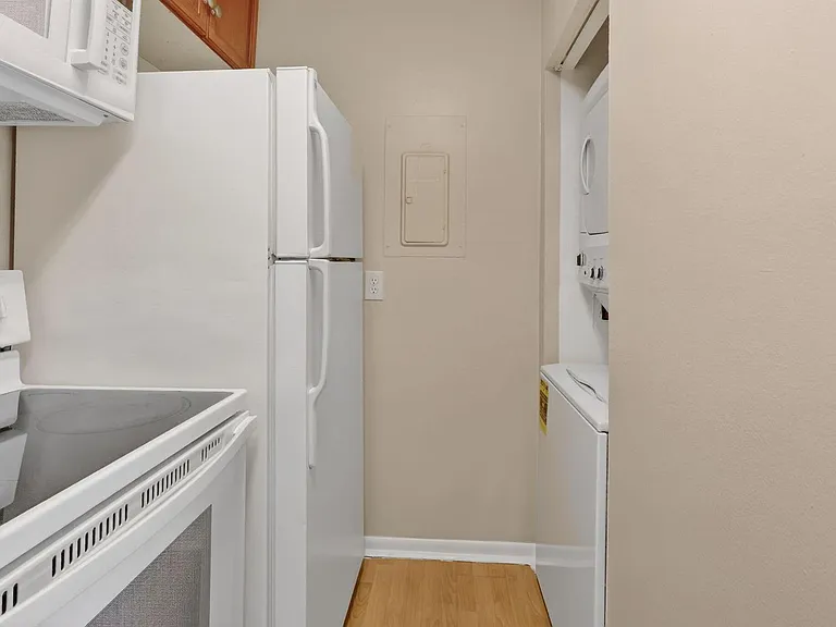 624 Sea Pine Way #B3 — Photo 17