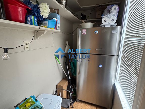 Kitchen/Pantry