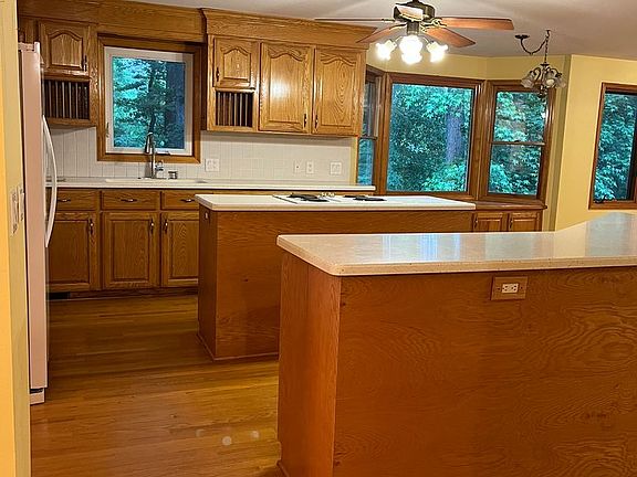 3rd image of 120 Oneal Shealy Rd