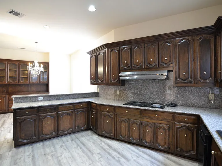 7000 Ivory Ct — Photo 10
