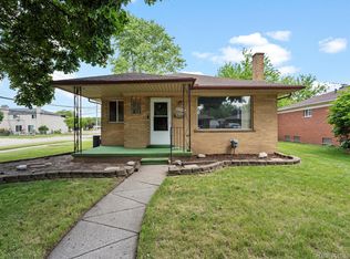 27366 Jean Rd, Warren, MI 48093