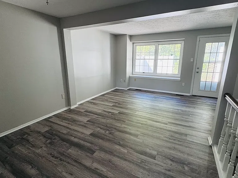 501 Timberidge Dr — Photo 4