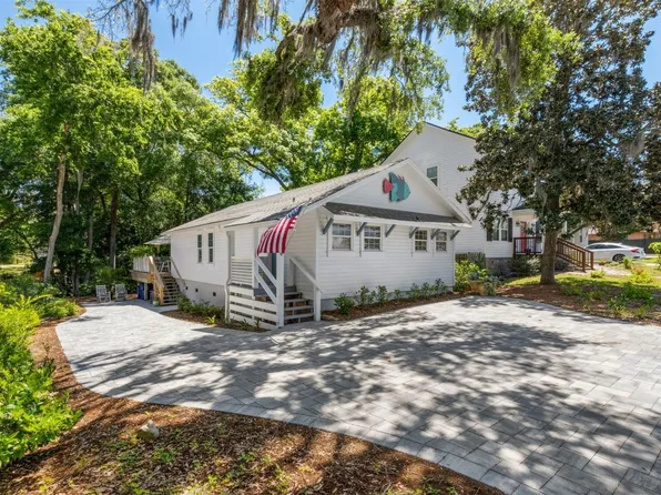 130 N 13th St, Fernandina Beach, FL 32034