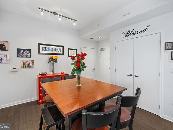3rd image of 3409 Wilson Blvd Unit 406