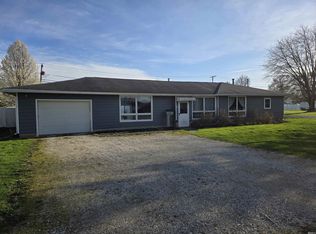 900 E Hazel St, Albion, IN 46701