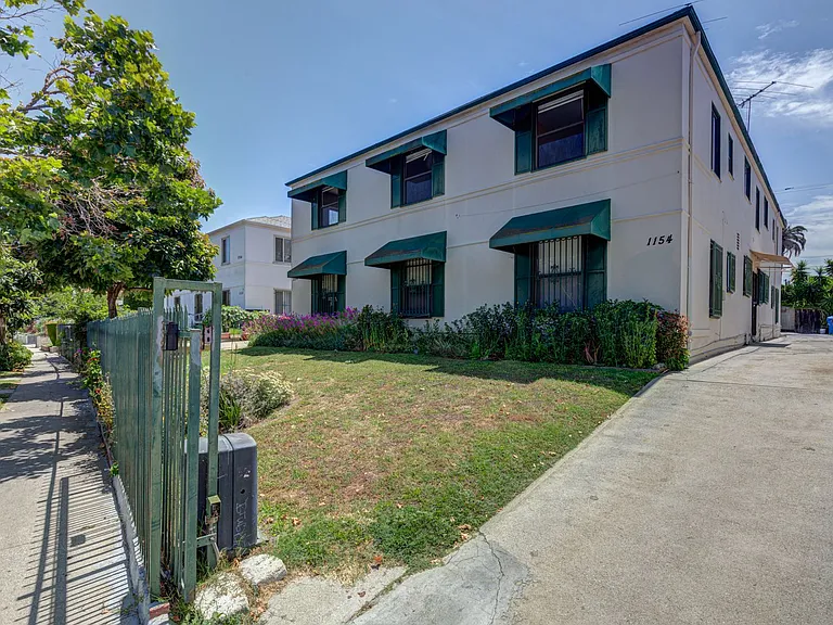 Plymouth Residences — Photo 18