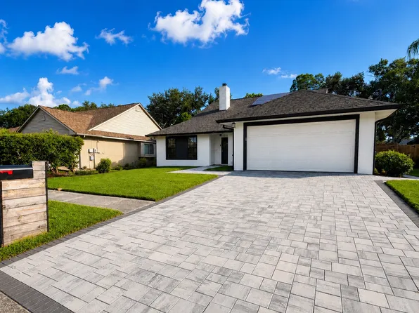 1437 Shell Flower Dr, Brandon, FL 33511