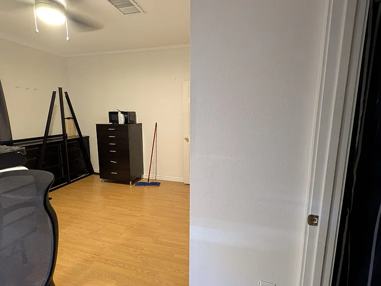 527 E Speedway Blvd — Photo 13