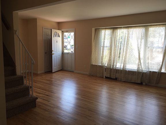 4th image of 37 Westwood Rd S