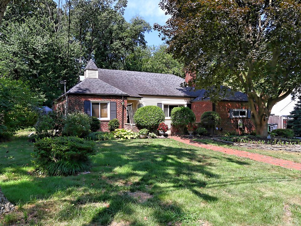 1st image of 3912 Rose Ln