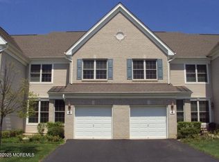 6 Fells Dr, Manalapan, NJ 07726