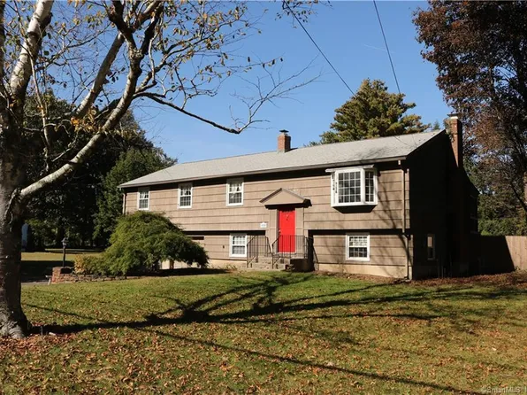 104 Latimer Lane, Simsbury, CT 06089