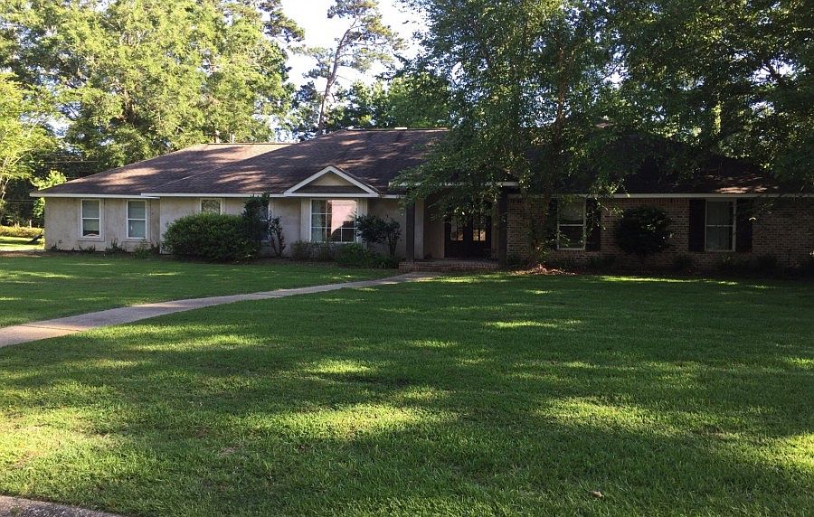 1st image of 101 Riverwood Dr